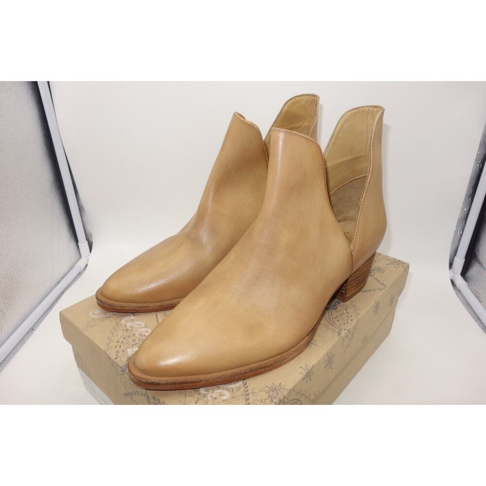 New Free People Women's 9.5 Charm Double V Tan Leather Boots Booties Size 39.5
